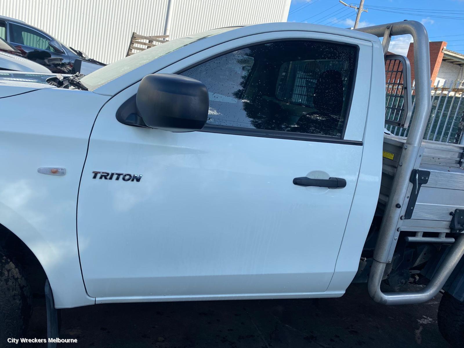 MITSUBISHI TRITON FRONT SEAT, RH FRONT, MQ, CLOTH, BLACK, GLX/GLX ADAS/GLX+, 04/2015 - 10/2018