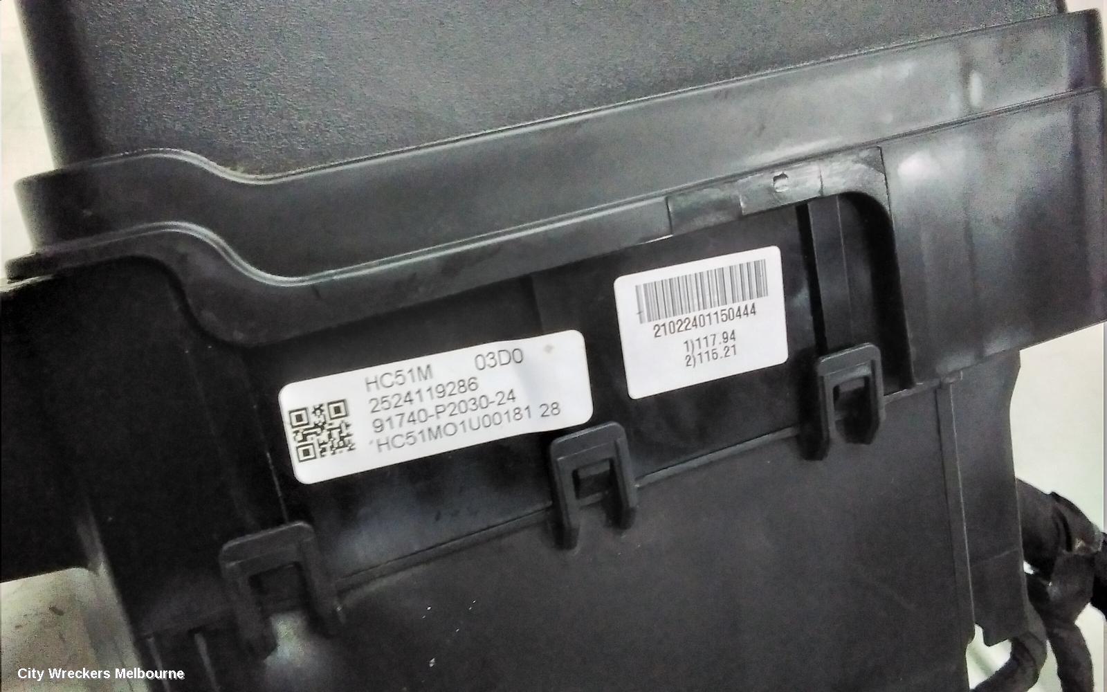 KIA SORENTO FUSE BOX, MQ4, ENGINE BAY, DIESEL, 2.2, TURBO, D4HE, 02/2020 ONWARDS