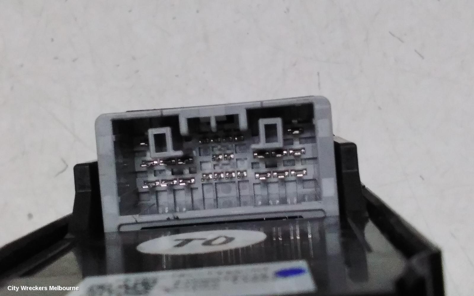 HONDA JAZZ PWR DR WIND SWITCH, RH FRONT (MASTER SWITCH), GF/GK, W/ CENTRAL LOCK BUTTON TYPE, 07/2014 - 12/2020