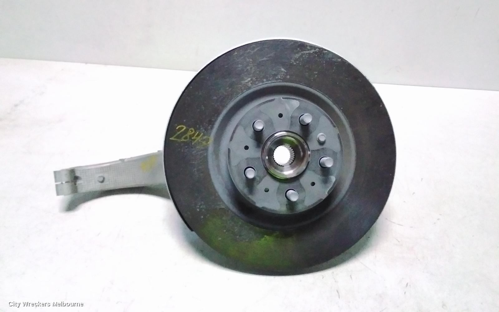 TESLA MODEL Y RIGHT FRONT HUB ASSEMBLY, 1ST GEN, AWD, DUAL MOTOR TYPE, 03/2022 ONWARDS