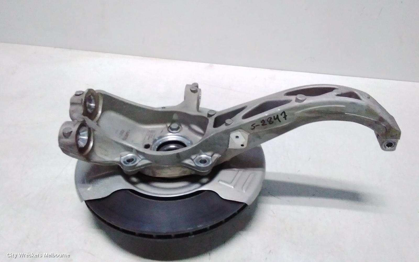 TESLA MODEL Y RIGHT FRONT HUB ASSEMBLY, 1ST GEN, AWD, DUAL MOTOR TYPE, 03/2022 ONWARDS