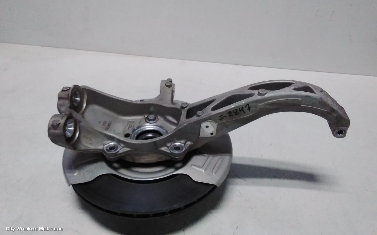 TESLA MODEL Y RIGHT FRONT HUB ASSEMBLY, 1ST GEN, AWD, DUAL MOTOR TYPE, 03/2022 ONWARDS