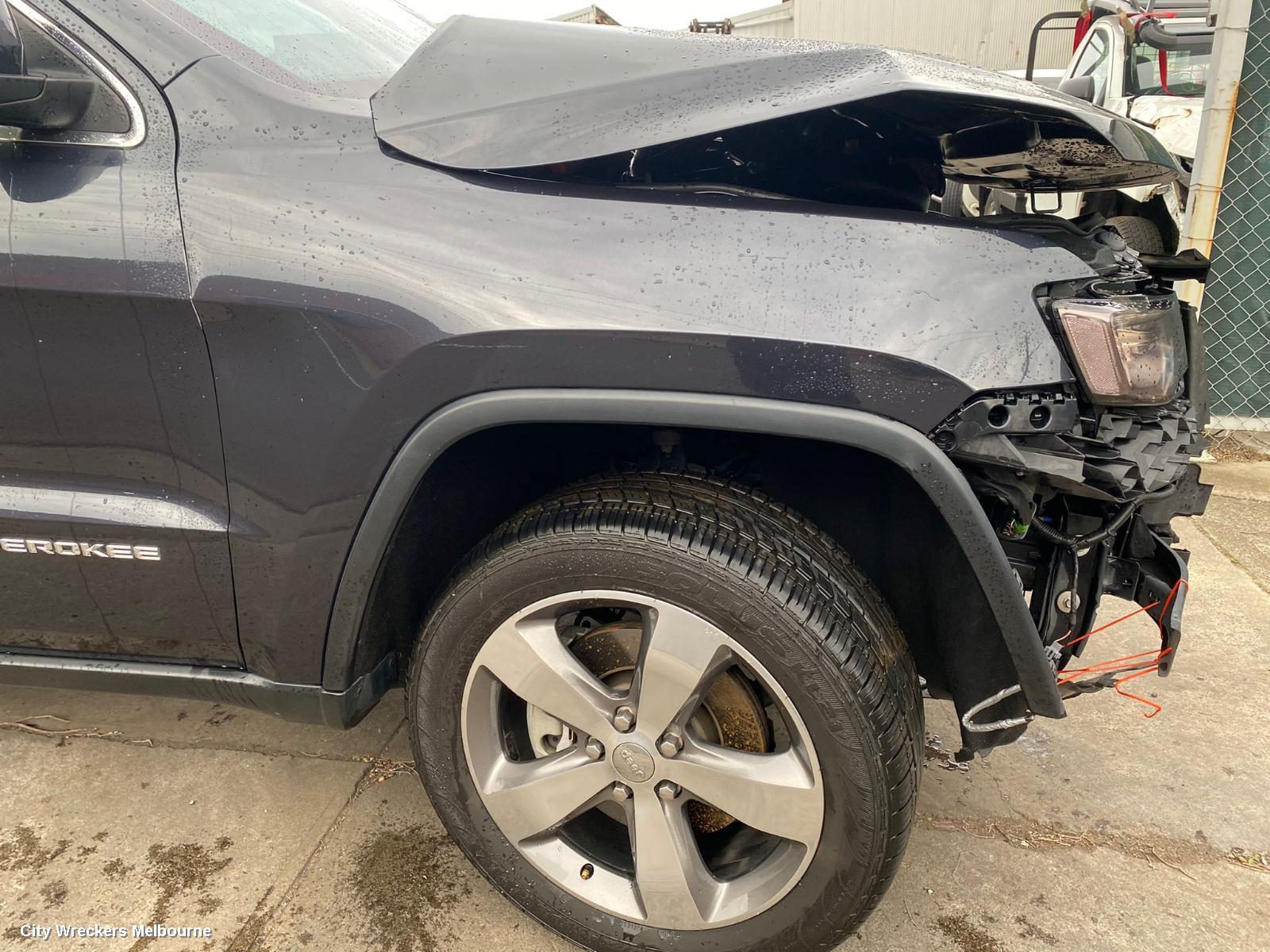 JEEP GRANDCHEROKEE RIGHT FRONT DOOR, WK, NON MOULD TYPE, 10/2010 ONWARDS