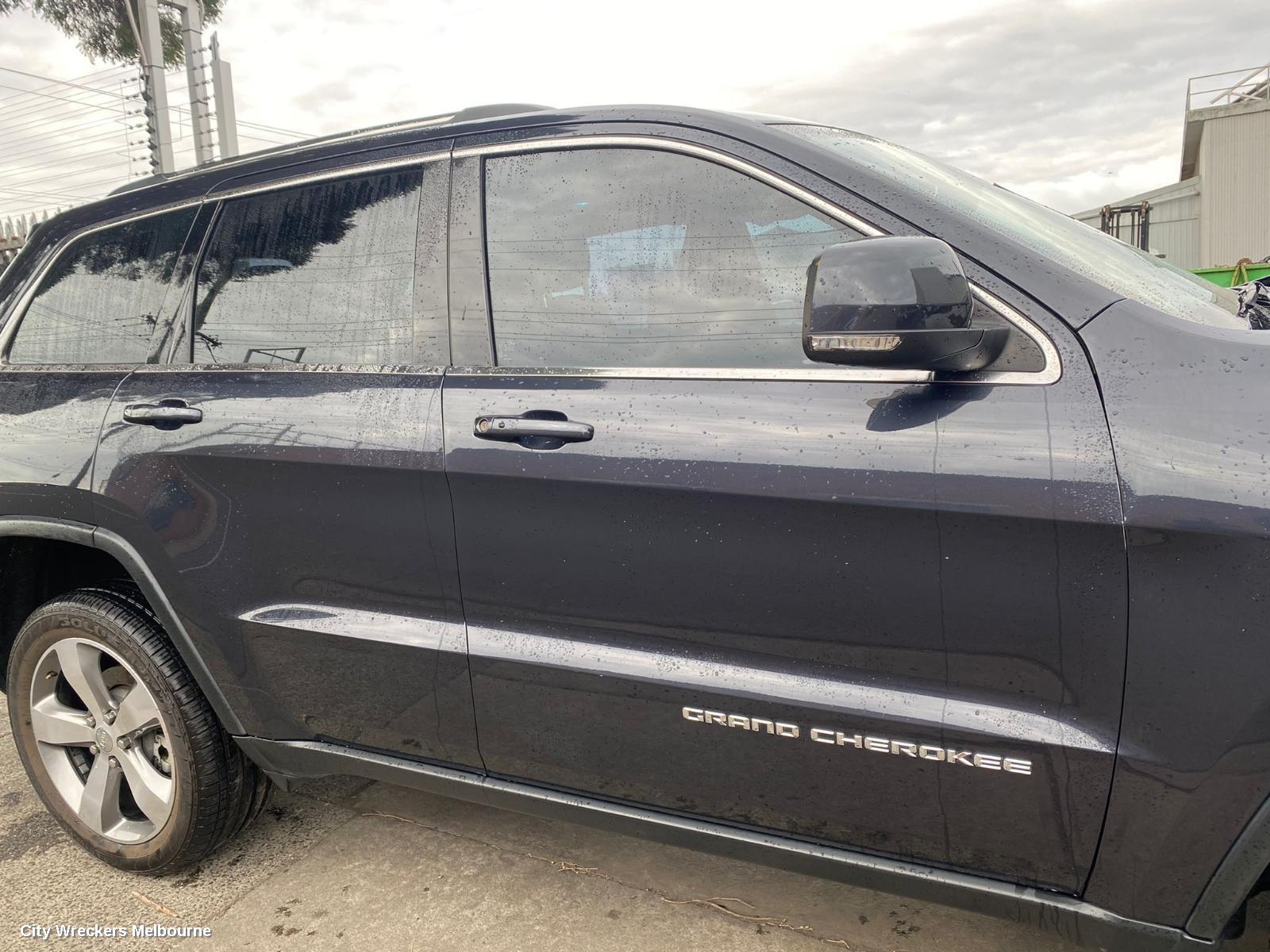 JEEP GRANDCHEROKEE RIGHT FRONT DOOR, WK, NON MOULD TYPE, 10/2010 ONWARDS