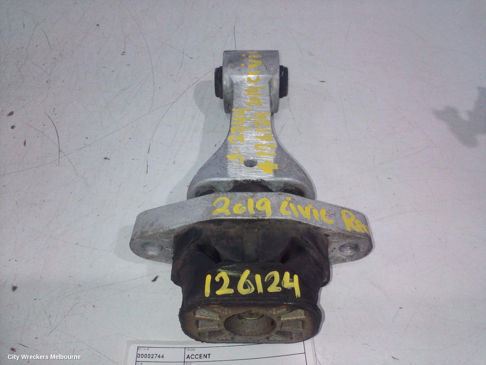 HYUNDAI ACCENT MOUNT, RB, 05/2011 - 12/2019