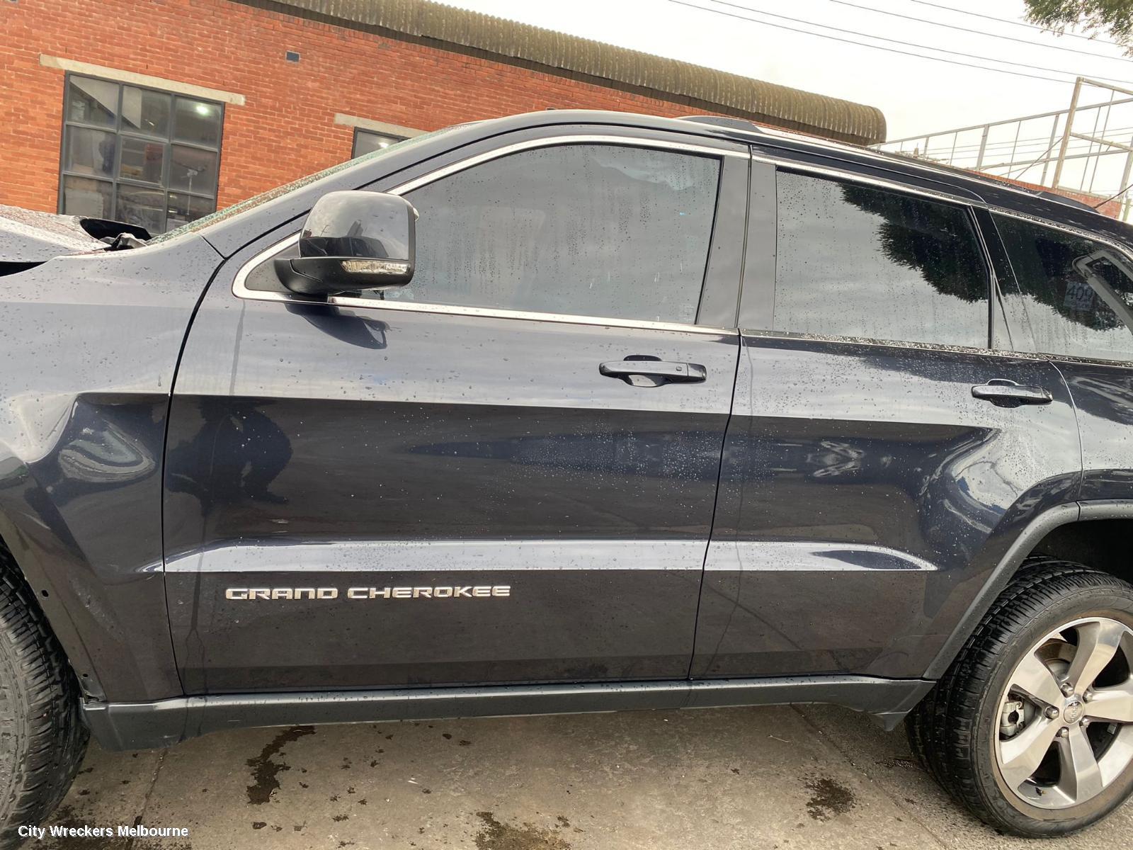 JEEP GRANDCHEROKEE RIGHT FRONT DOOR, WK, NON MOULD TYPE, 10/2010 ONWARDS