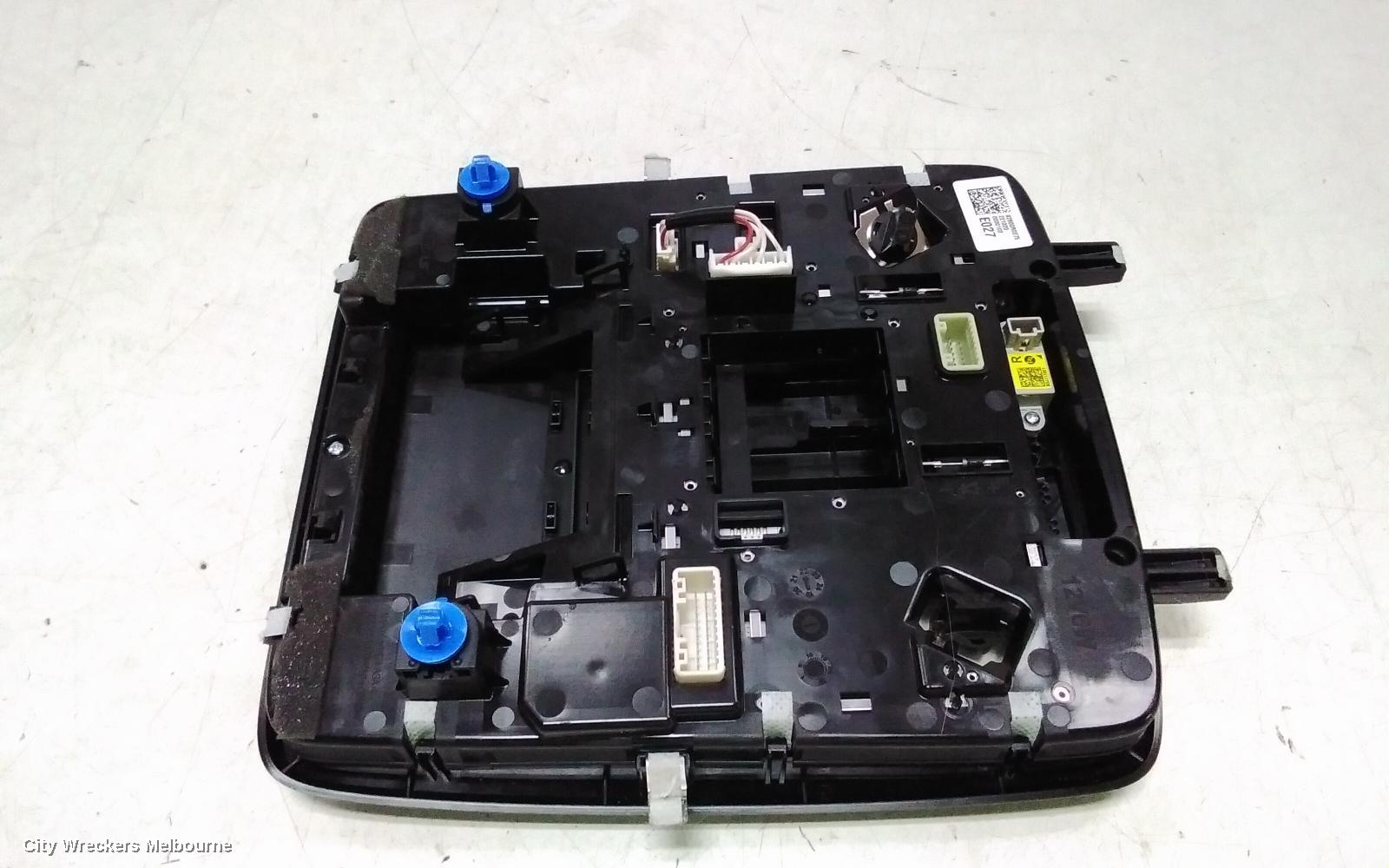 KIA CARNIVAL/GRAND CARNIVAL COURTESY LIGHT, KA4, FRONT LIGHT, 10/2020 ONWARDS