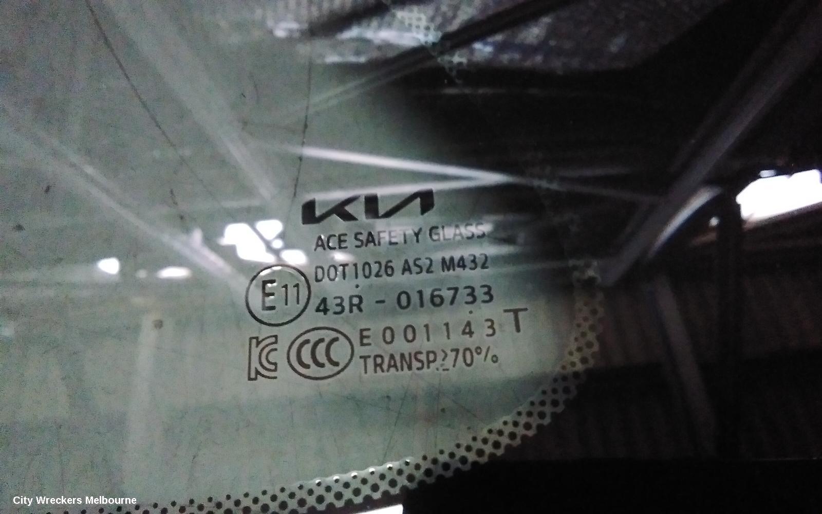 KIA CARNIVAL/GRAND CARNIVAL LEFT REAR SIDE GLASS, KA4, W/ PRIVACY TINT TYPE, 10/2020 ONWARDS