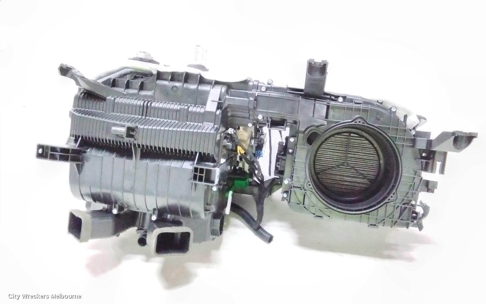 KIA CARNIVAL/GRAND CARNIVAL HEATER CORE/BOX, KA4, FRONT, 10/2020 ONWARDS