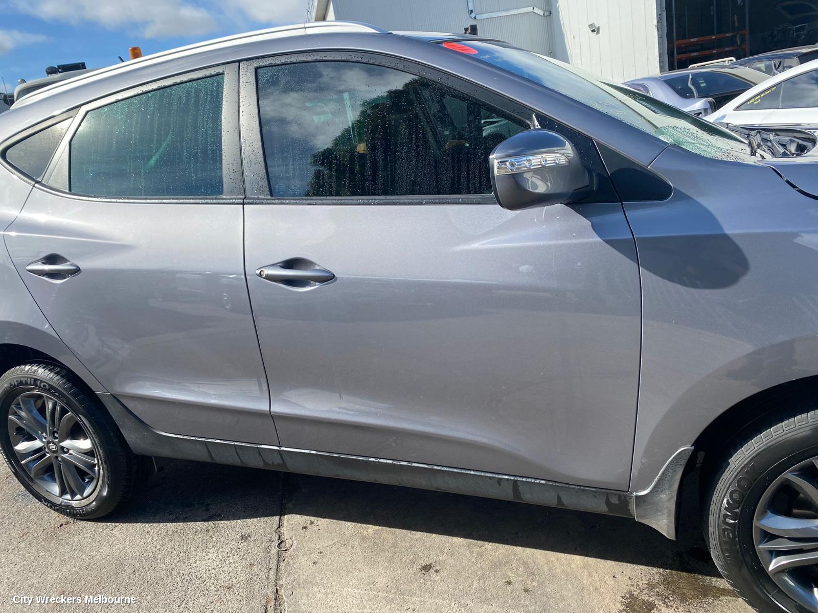 HYUNDAI IX35 OVERFLOW BOTTLE, LM SERIES, 11/2009 - 01/2016