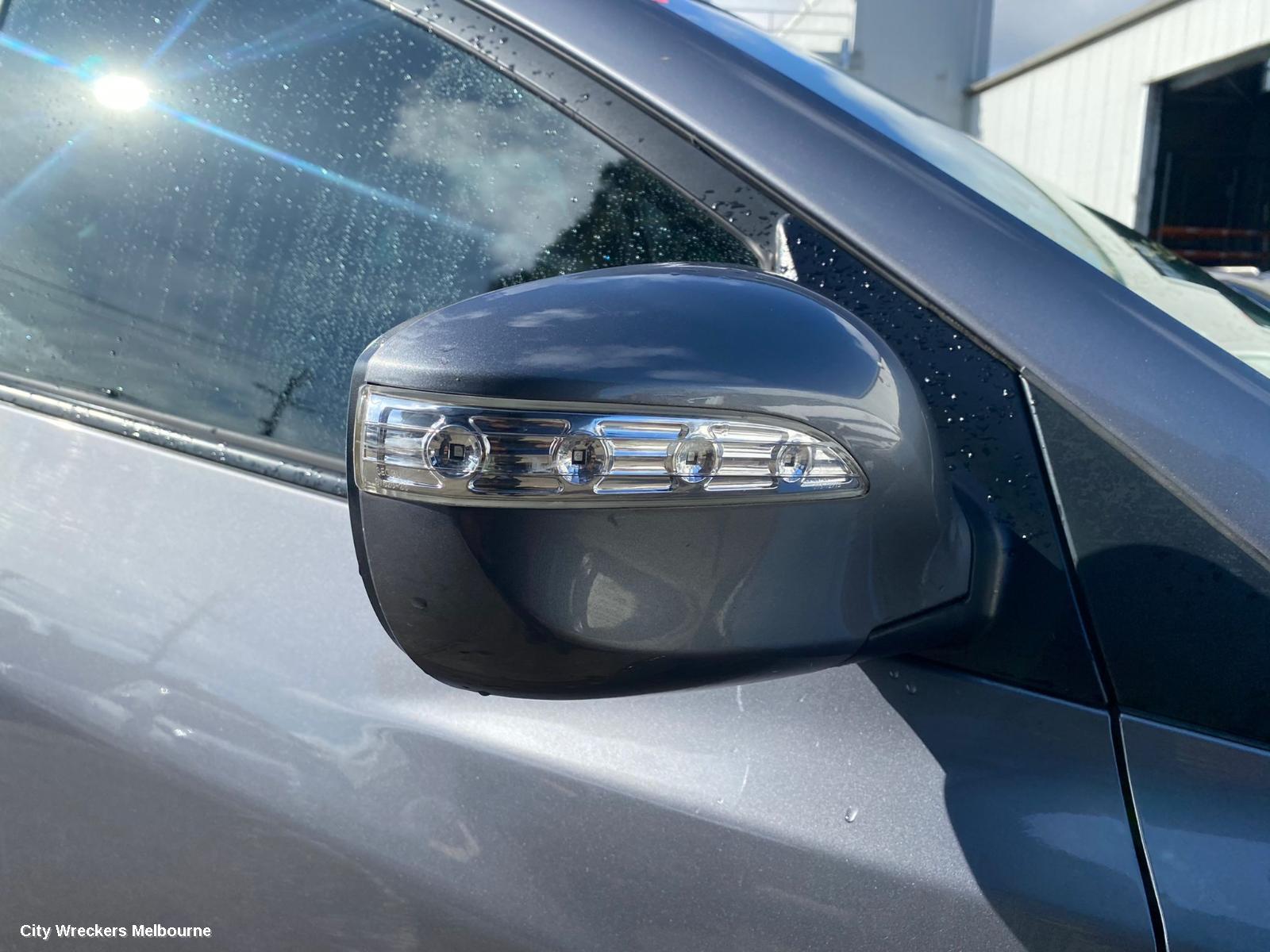 HYUNDAI IX35 RIGHT FRONT DOOR, LM SERIES, NON MOULD TYPE, 11/2009 - 01/2016