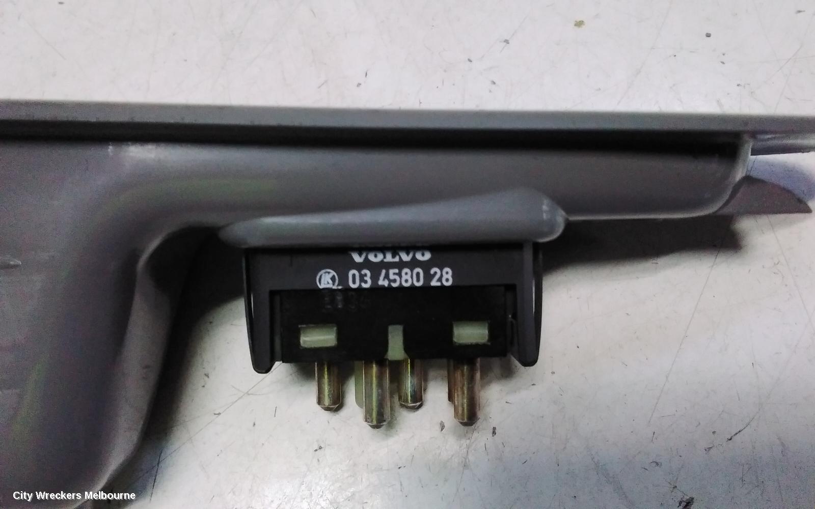 VOLVO S40 PWR DR WIND SWITCH, LH FRONT, 03/1997 - 01/2004