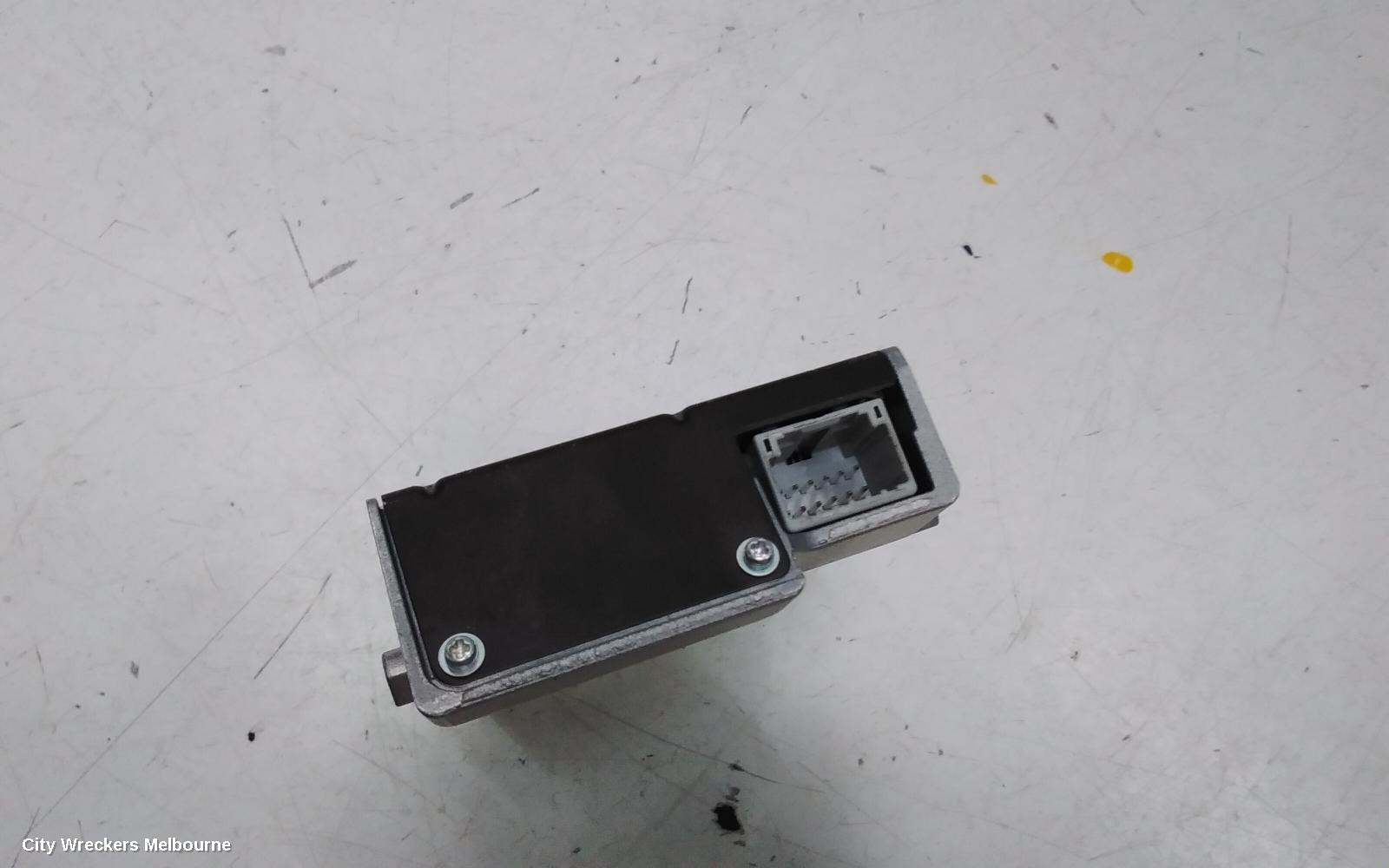 TOYOTA KLUGER REVERSE CAMERA, FRONT CAMERA (WINDSCREEN MOUNTED), FORWARD RECOGNITION, XU70 SERIES, 03/2021 ONWARDS