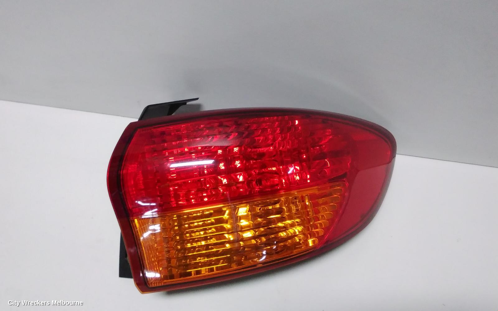 SUBARU TRIBECA RIGHT TAILLIGHT, B9, IN BODY, 10/2006 - 11/2007