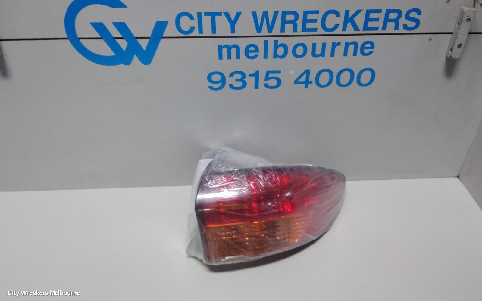 SUBARU TRIBECA RIGHT TAILLIGHT, B9, IN BODY, 10/2006 - 11/2007
