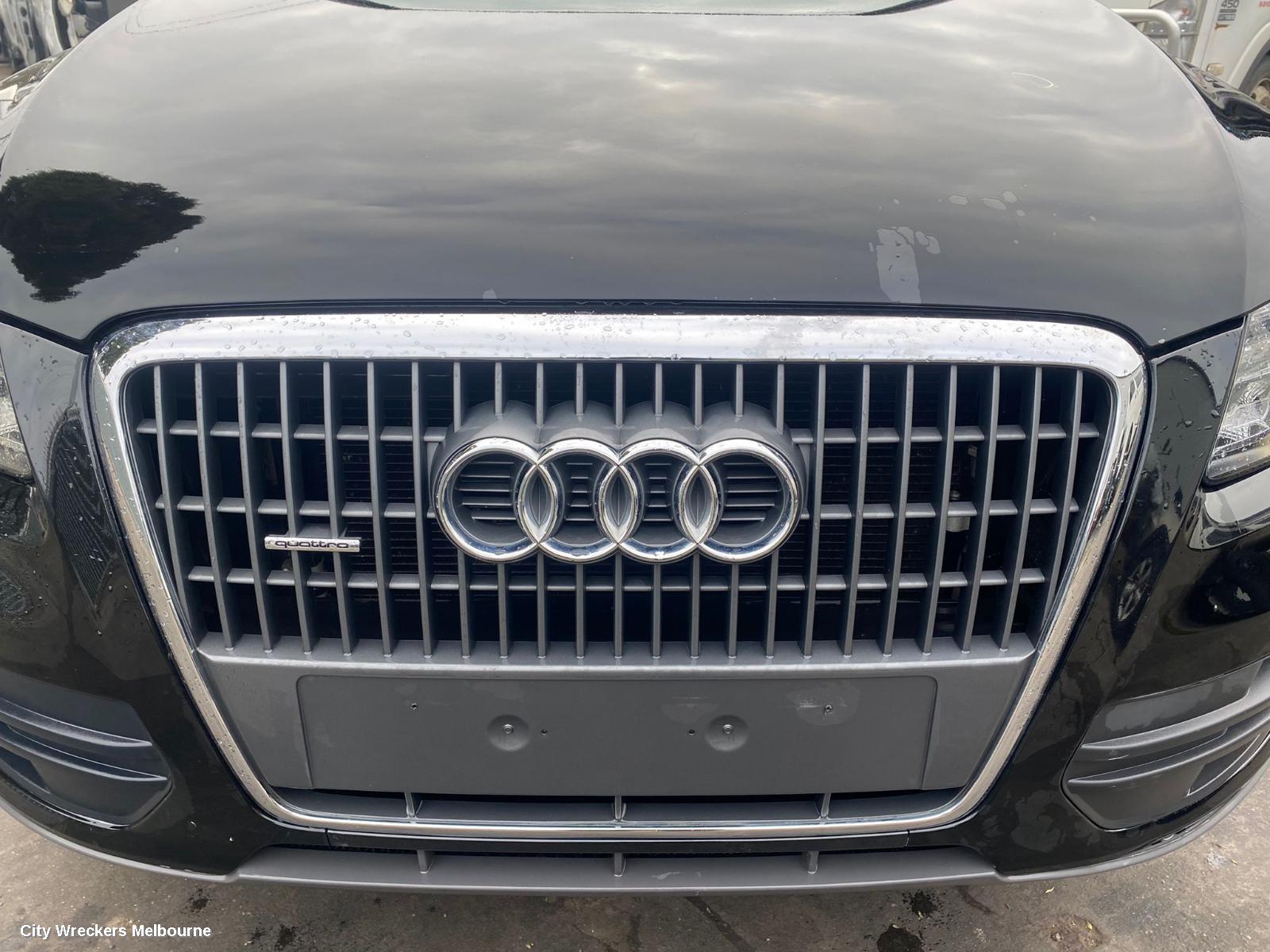 AUDI Q5 REAR BUMPER, Q5, BUMPER BAR (COMPLETE), 8R, NON S-LINE, BLACK, SINGLE EXHAUST TYPE (TWIN PIPE), 03/2009 - 11/2012