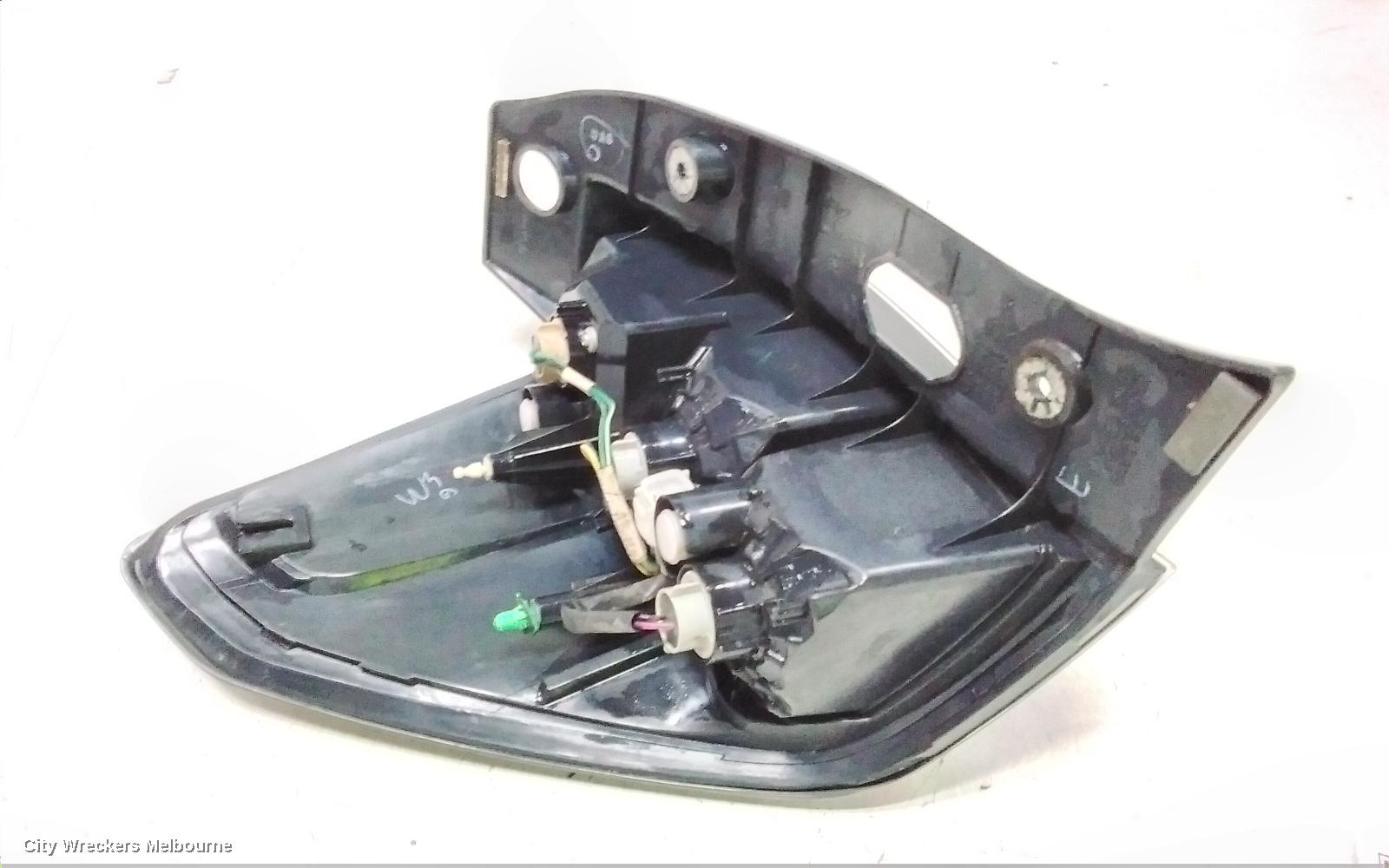 SUBARU FORESTER RIGHT TAILLIGHT, IN BODY, 02/2008 - 12/2012