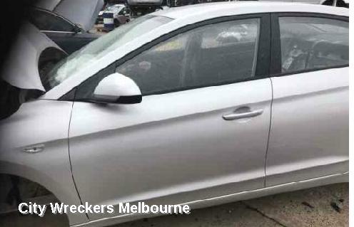 HYUNDAI ELANTRA LEFT GUARD, AD, W/ INDICATOR TYPE, 12/2015 - 09/2018