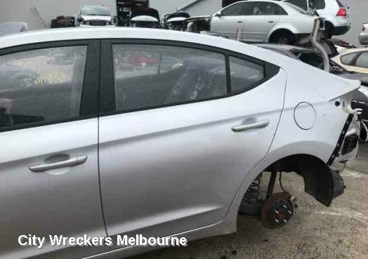 HYUNDAI ELANTRA LEFT GUARD, AD, W/ INDICATOR TYPE, 12/2015 - 09/2018