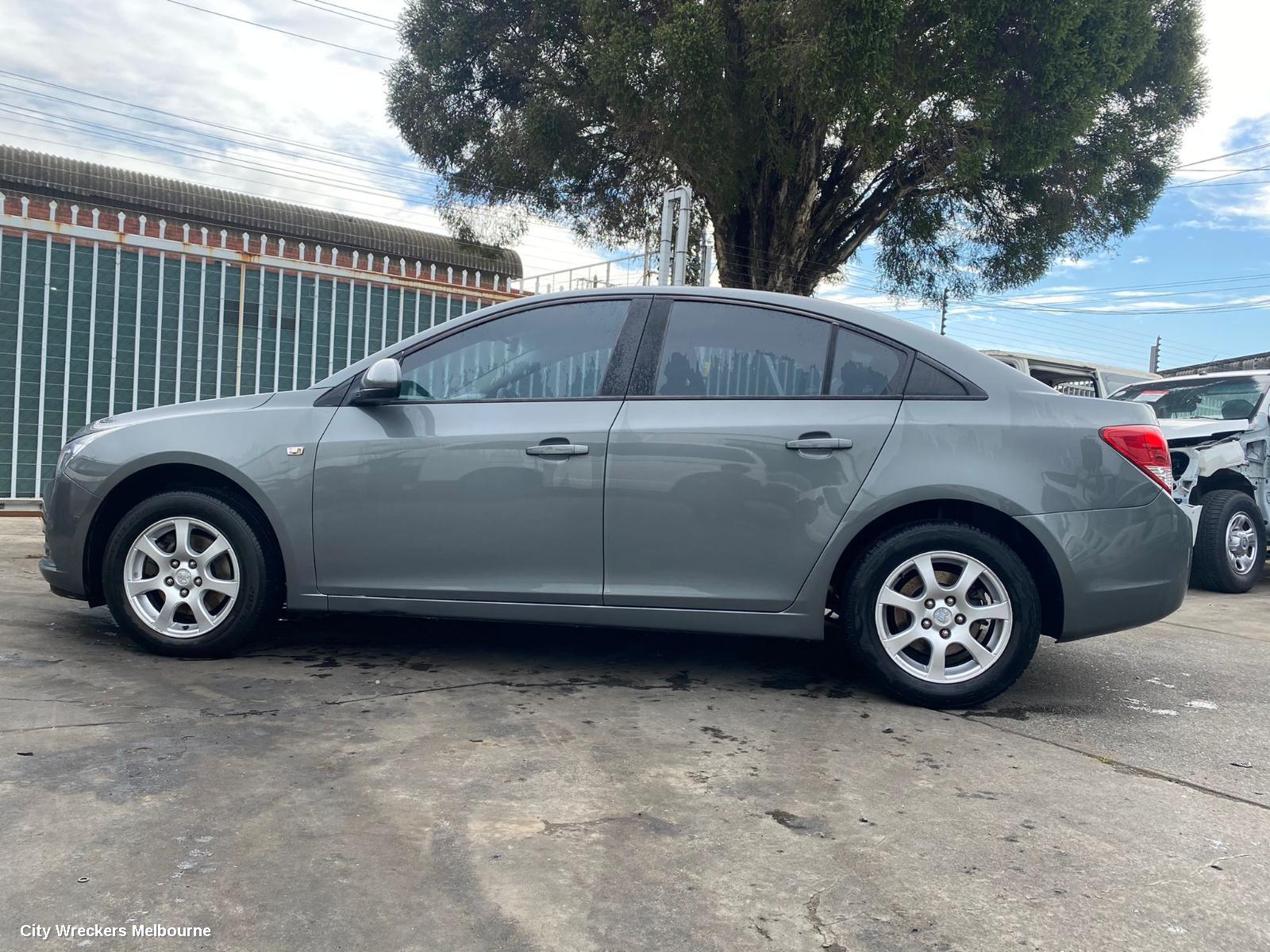 HOLDEN CRUZE MOUNT, JG 05/2009 - 02/2011