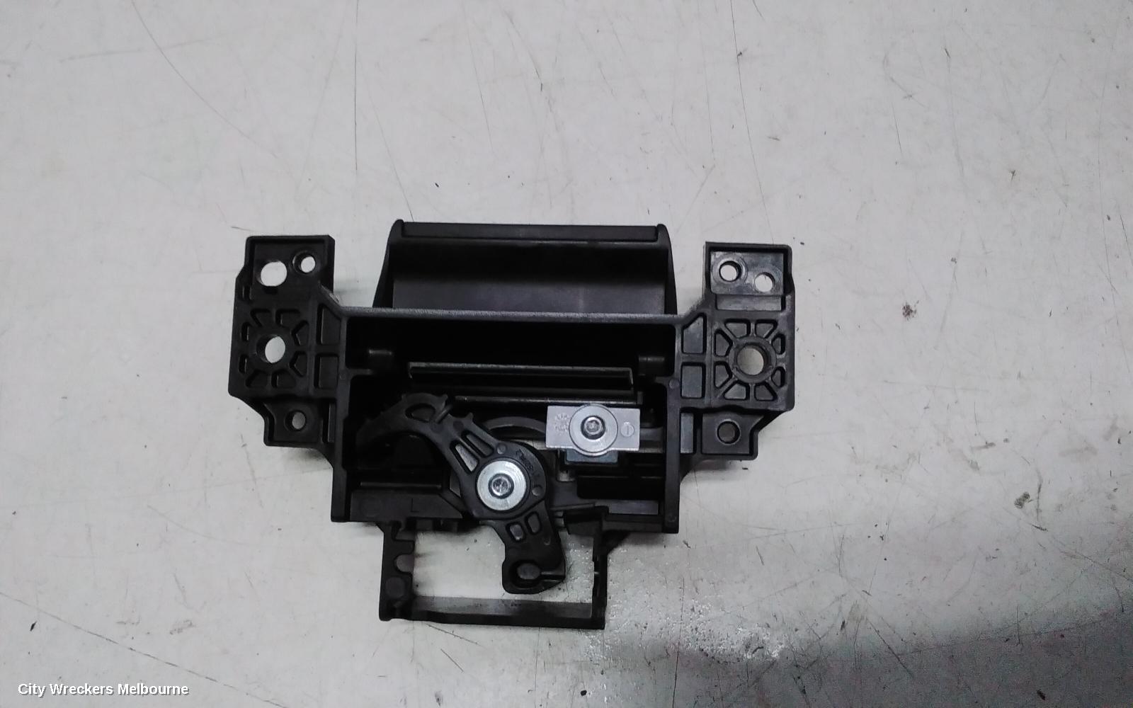 FORD RANGER DOOR HANDLE, RA, LH FRONT, INNER, 05/2022 ONWARDS