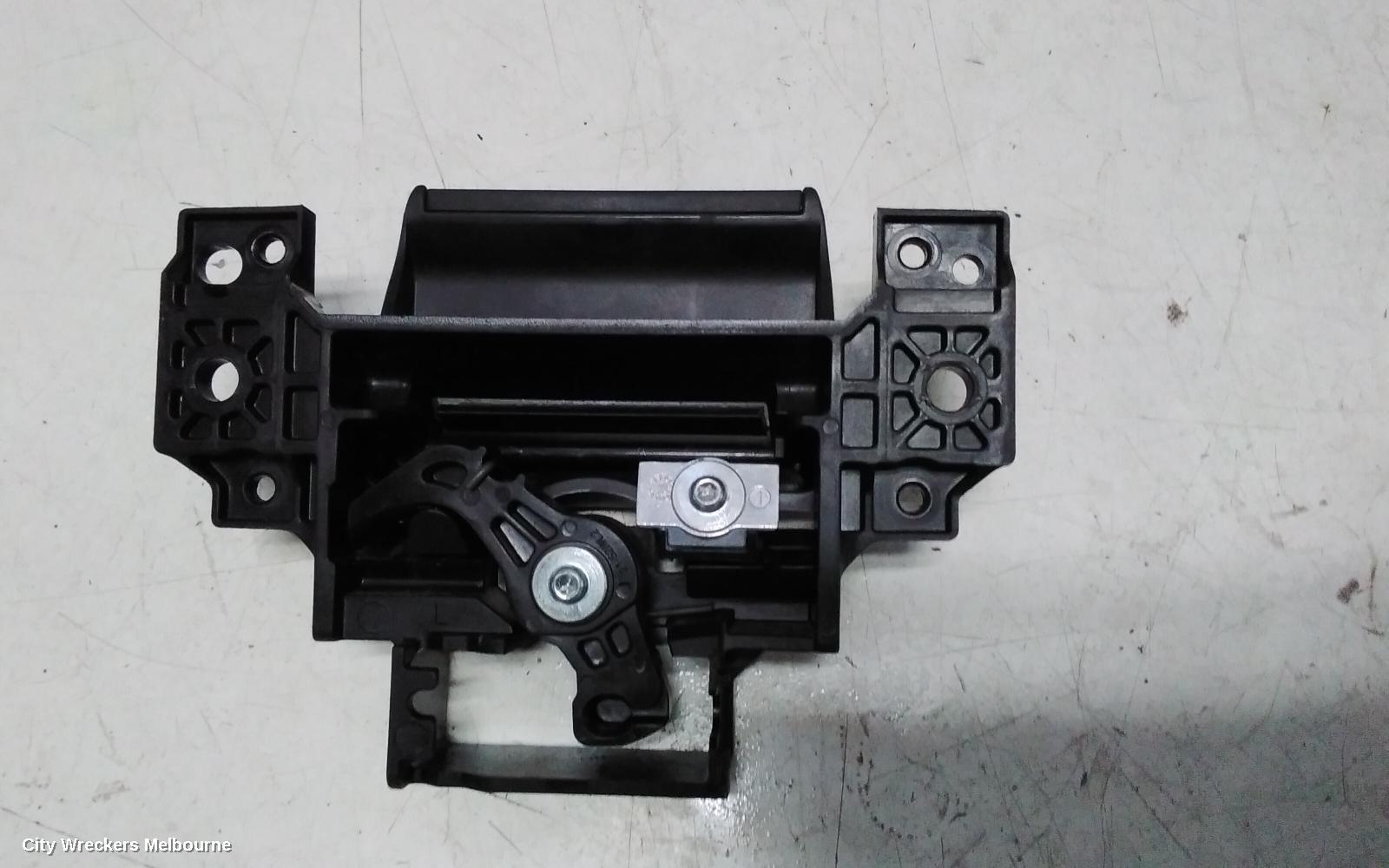 FORD RANGER DOOR HANDLE, RA, LH FRONT, INNER, 05/2022 ONWARDS