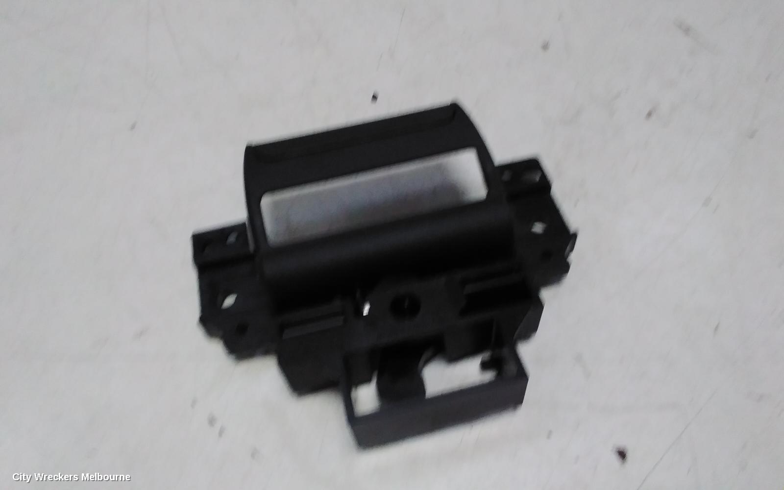 FORD RANGER DOOR HANDLE, RA, LH REAR, INNER, DUAL CAB, 05/2022 ONWARDS