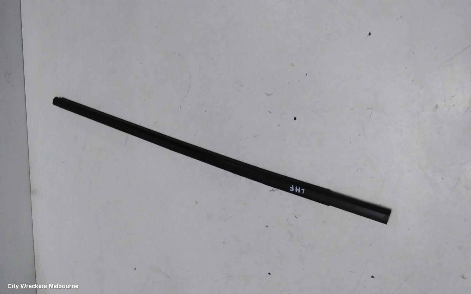 FORD RANGER DOOR MOULD, LHF MOULD ON THE WINDSCREEN: 127315, RA, LH FRONT, FRAME TAPE, 05/2022 ONWARDS