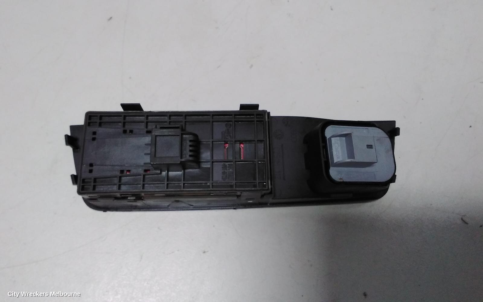AUDI A1 PWR DR WIND SWITCH, RH FRONT (MASTER SWITCH), 5DR HATCH, 8X, 03/2012 - 10/2018