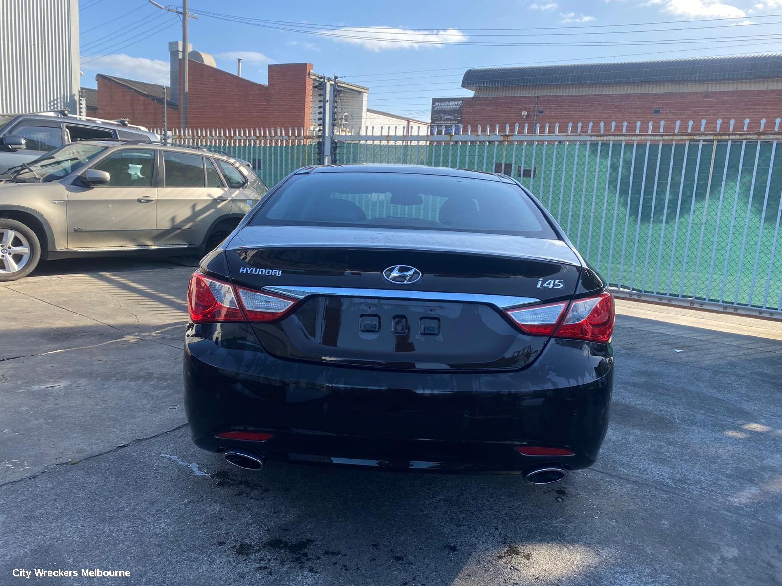 HYUNDAI I45 LEFT REAR DOOR/SLIDING, YF, 02/2010 - 04/2014