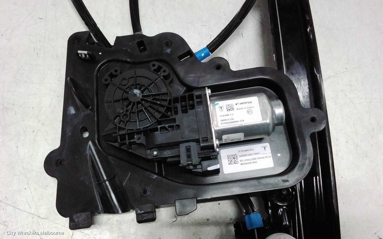 TESLA MODEL 3 LEFT FRONT WINDOW REG/MOTOR, 1ST GEN, 06/2019 ONWARDS