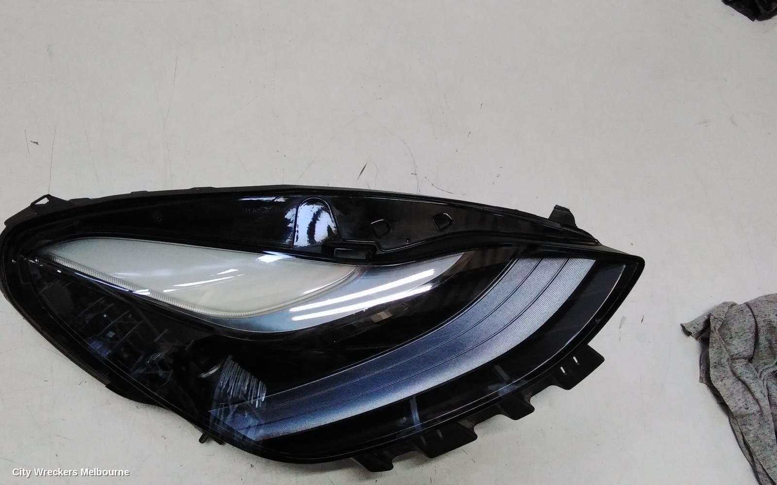TESLA MODEL Y RIGHT HEADLAMP, 1ST GEN, LED TYPE, 03/2022 ONWARDS