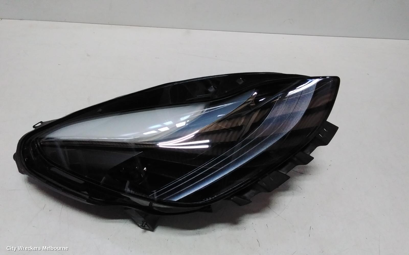TESLA MODEL Y RIGHT HEADLAMP, 1ST GEN, LED TYPE, 03/2022 ONWARDS