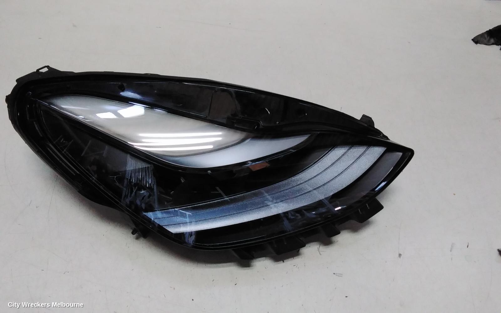 TESLA MODEL Y RIGHT HEADLAMP, 1ST GEN, LED TYPE, 03/2022 ONWARDS