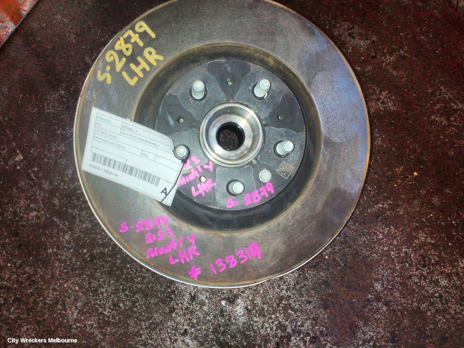 TESLA MODEL Y LEFT REAR HUB ASSEMBLY, 1ST GEN, 03/2022 ONWARDS