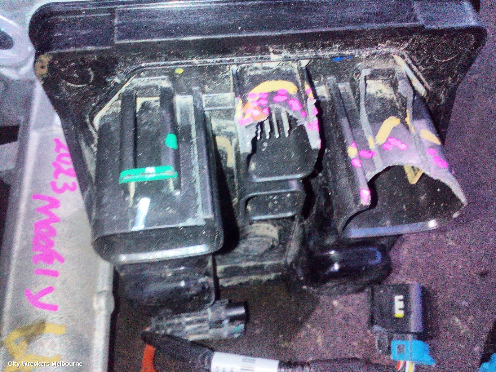 TESLA MODEL Y STEERING BOX/RACK, 1ST GEN, 03/2022 ONWARDS