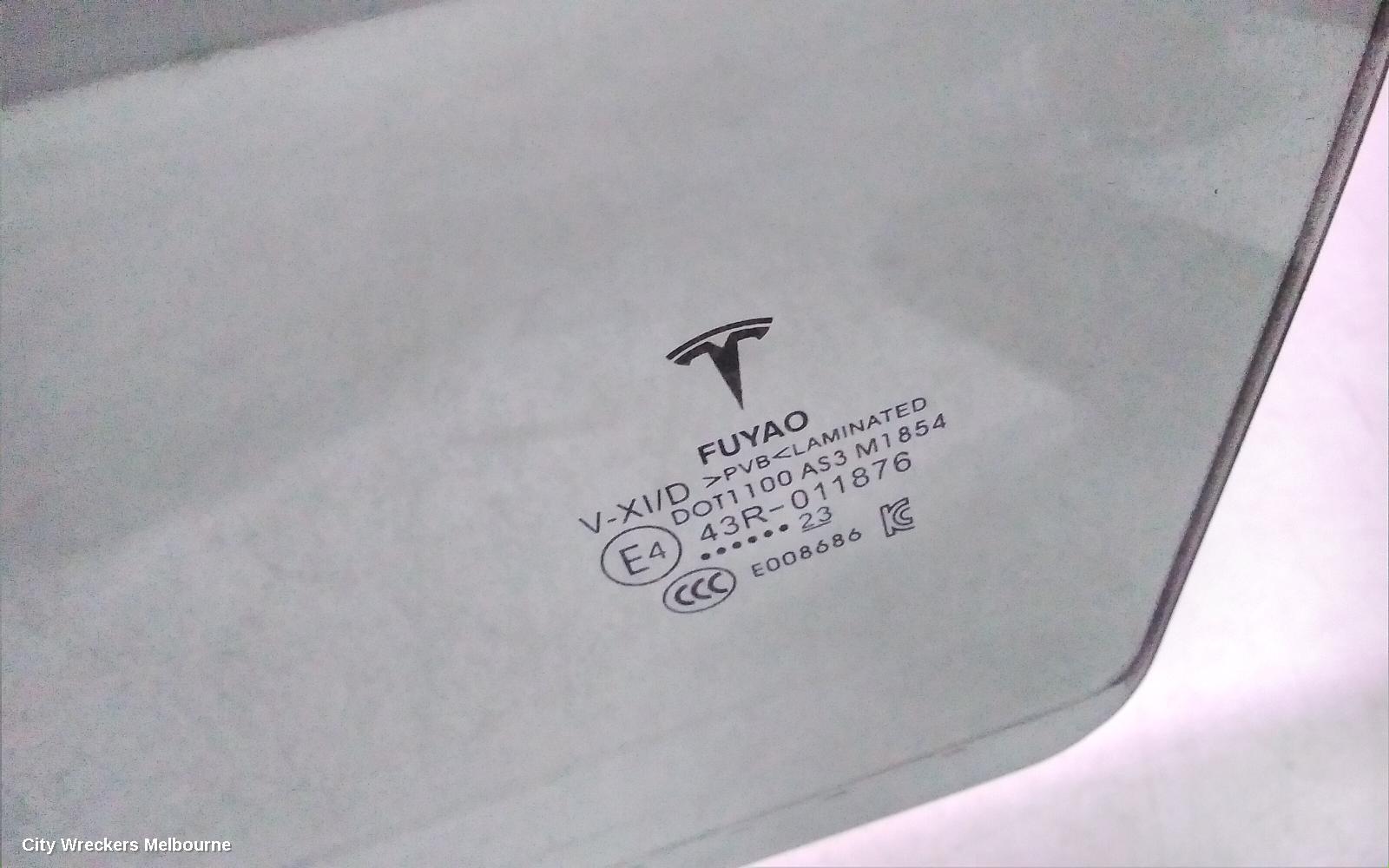 TESLA MODEL Y LEFT REAR DOOR WINDOW, 1ST GEN, 03/2022 ONWARDS