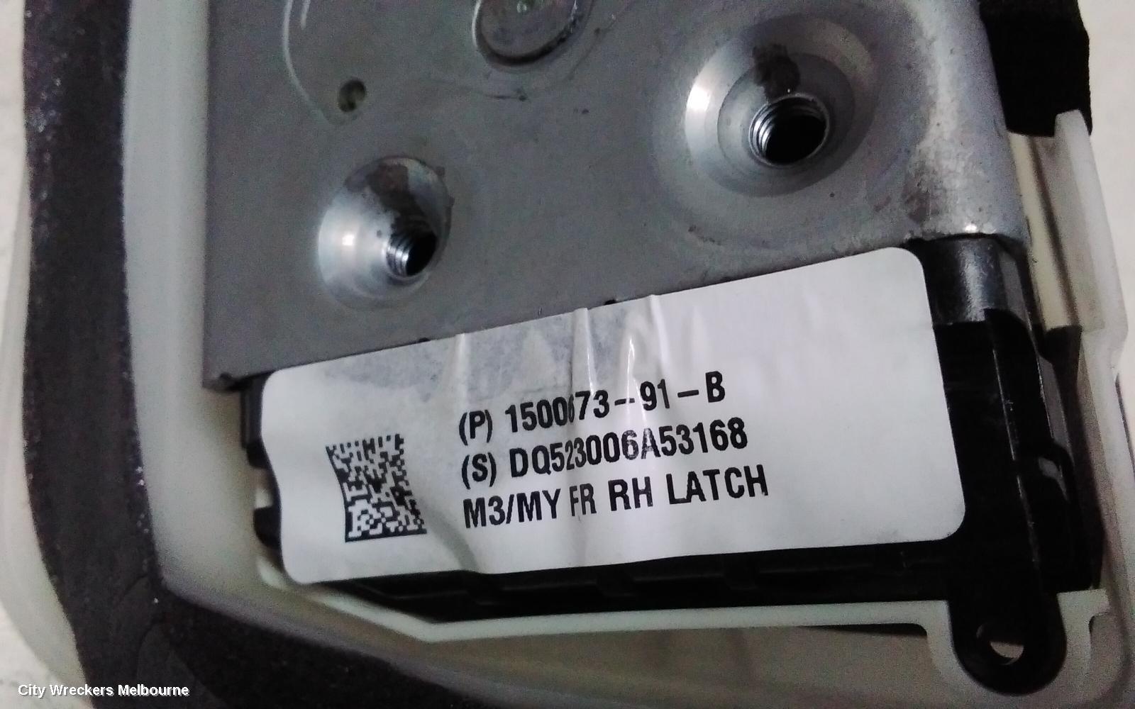 TESLA MODEL Y DOOR/BOOT/GATE LOCK, 1ST GEN, RIGHT FRONT DOOR LOCK, 03/2022 ONWARDS