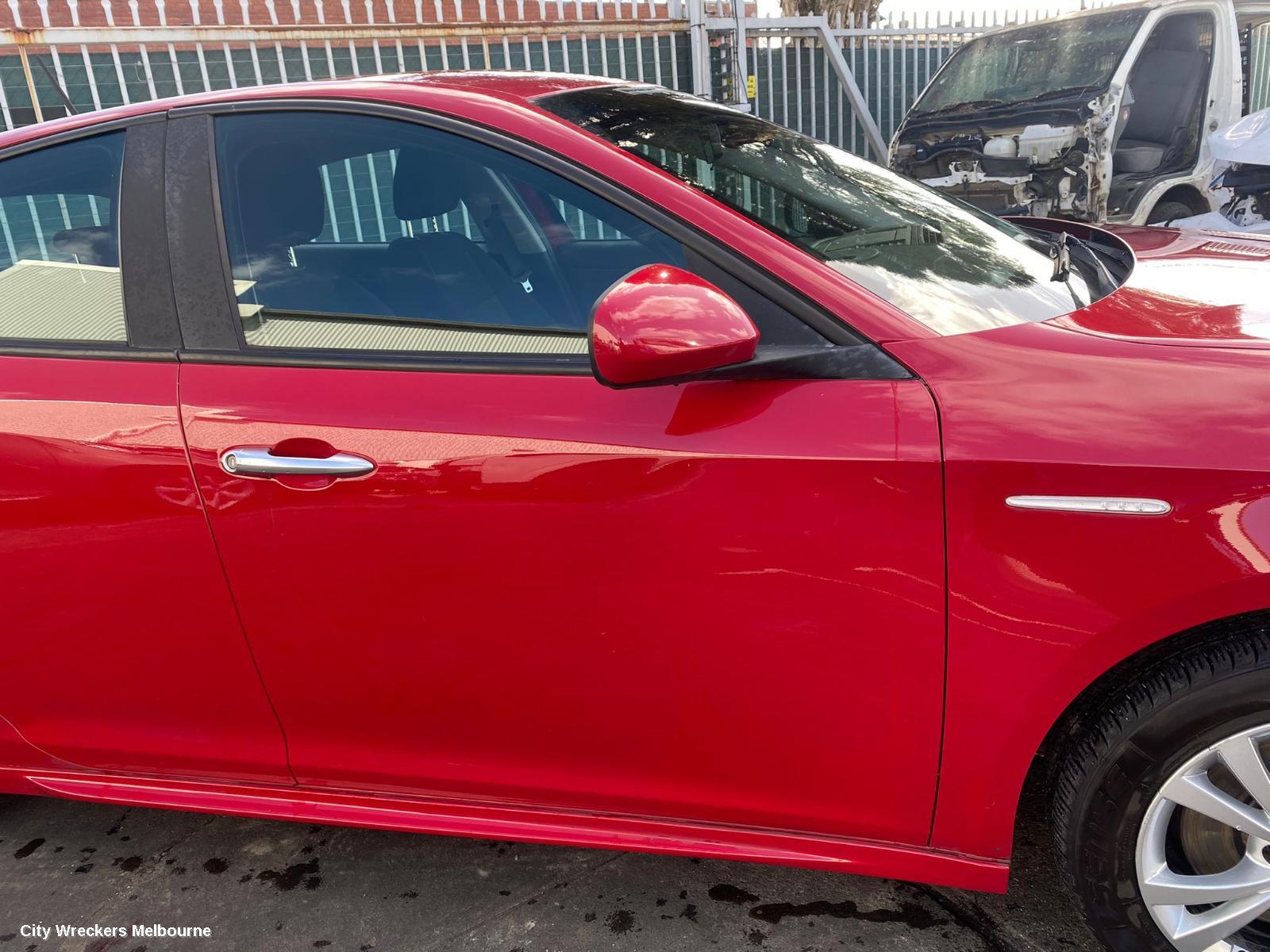 ALFA ROMEO GIULIETTA LEFT FRONT HUB ASSEMBLY, SUIT SINGLE SPOT CALIPER TYPE, 940 SERIES, 06/2011 ONWARDS