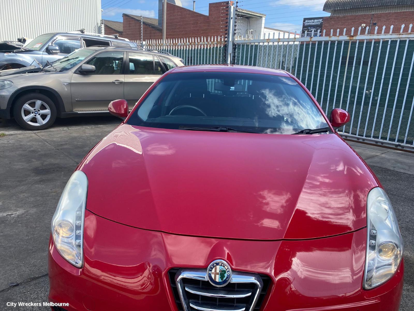 ALFA ROMEO GIULIETTA LEFT FRONT HUB ASSEMBLY, SUIT SINGLE SPOT CALIPER TYPE, 940 SERIES, 06/2011 ONWARDS
