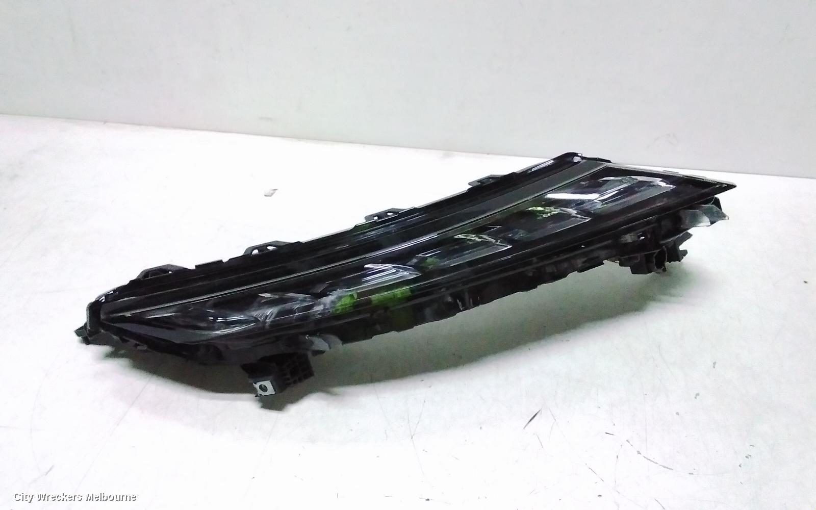 MITSUBISHI OUTLANDER RIGHT INDICATOR/FOG/SIDE, ZM, DAYTIME RUNNING LAMP, 08/2021 ONWARDS