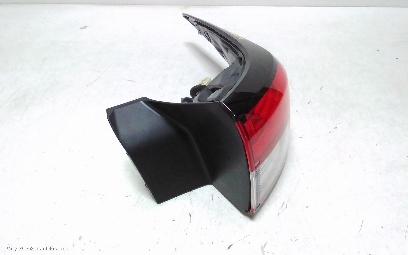 MITSUBISHI OUTLANDER RIGHT TAILLIGHT, ZM, IN BODY, W/ LED TYPE, 08/2021 - 04/2025
