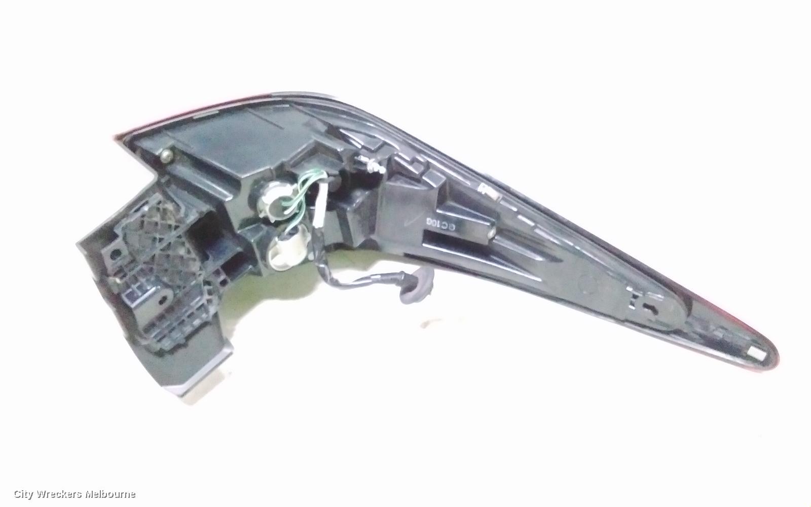 MITSUBISHI OUTLANDER RIGHT TAILLIGHT, ZM, IN BODY, W/ LED TYPE, 08/2021 - 04/2025