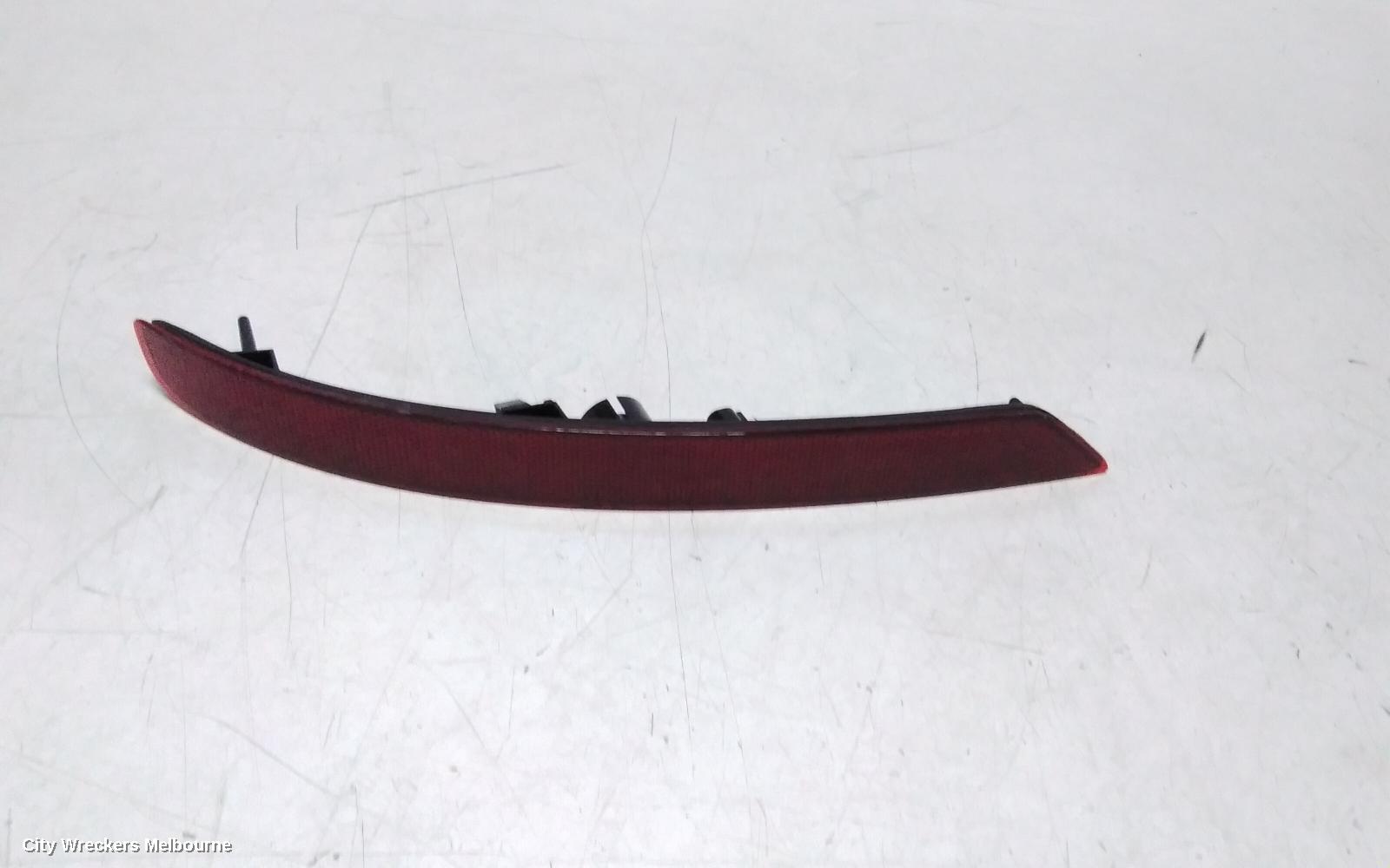 MITSUBISHI OUTLANDER RIGHT TAILLIGHT, ZM, IN BUMPER REFLECTOR, 08/2021 ONWARDS