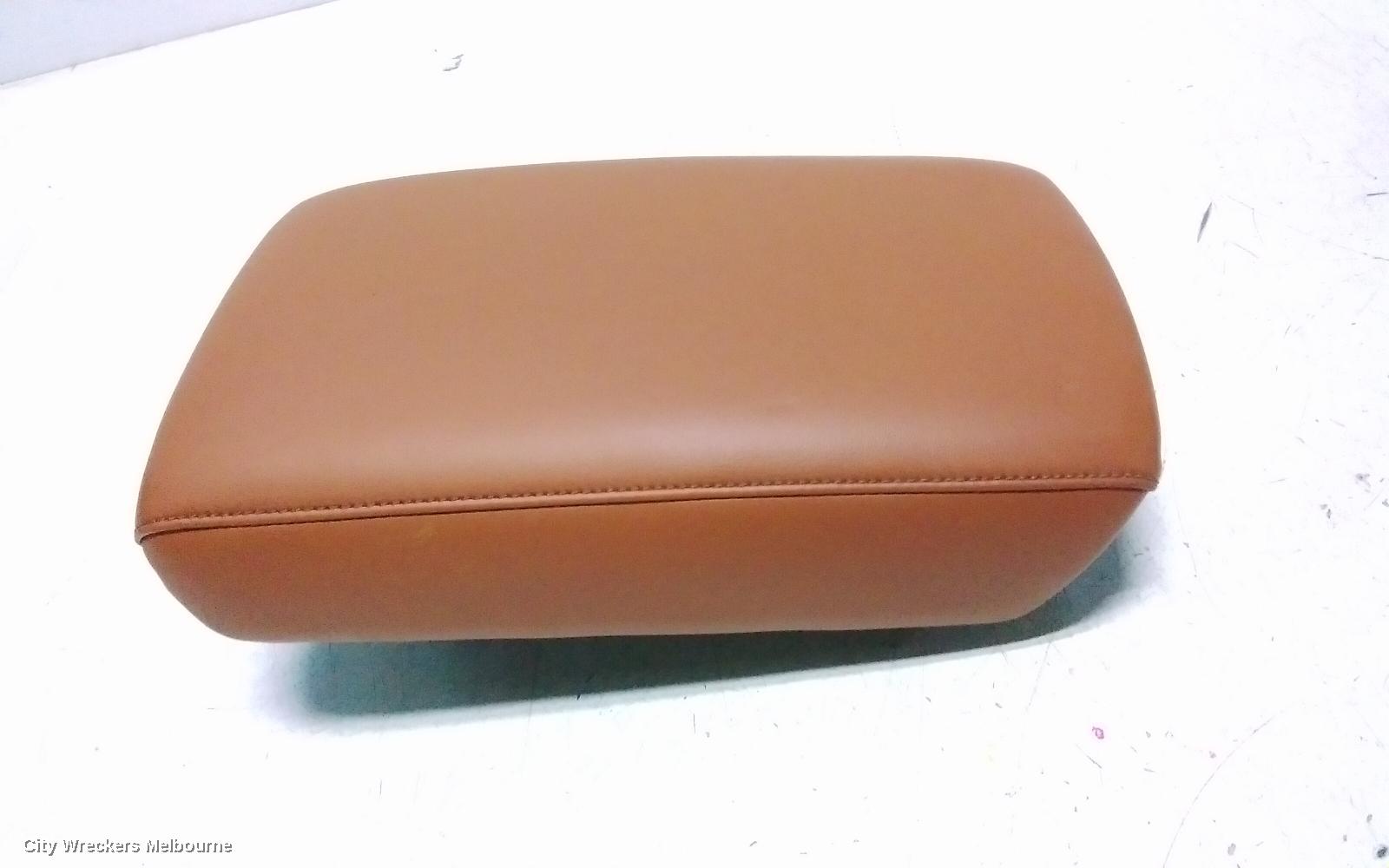 MITSUBISHI OUTLANDER CONSOLE, ZM, CENTRE CONSOLE, NON PHEV TYPE, EXCEED/VRX, W/ ORANGE STITCHING TYPE, 08/2021 ONWARDS