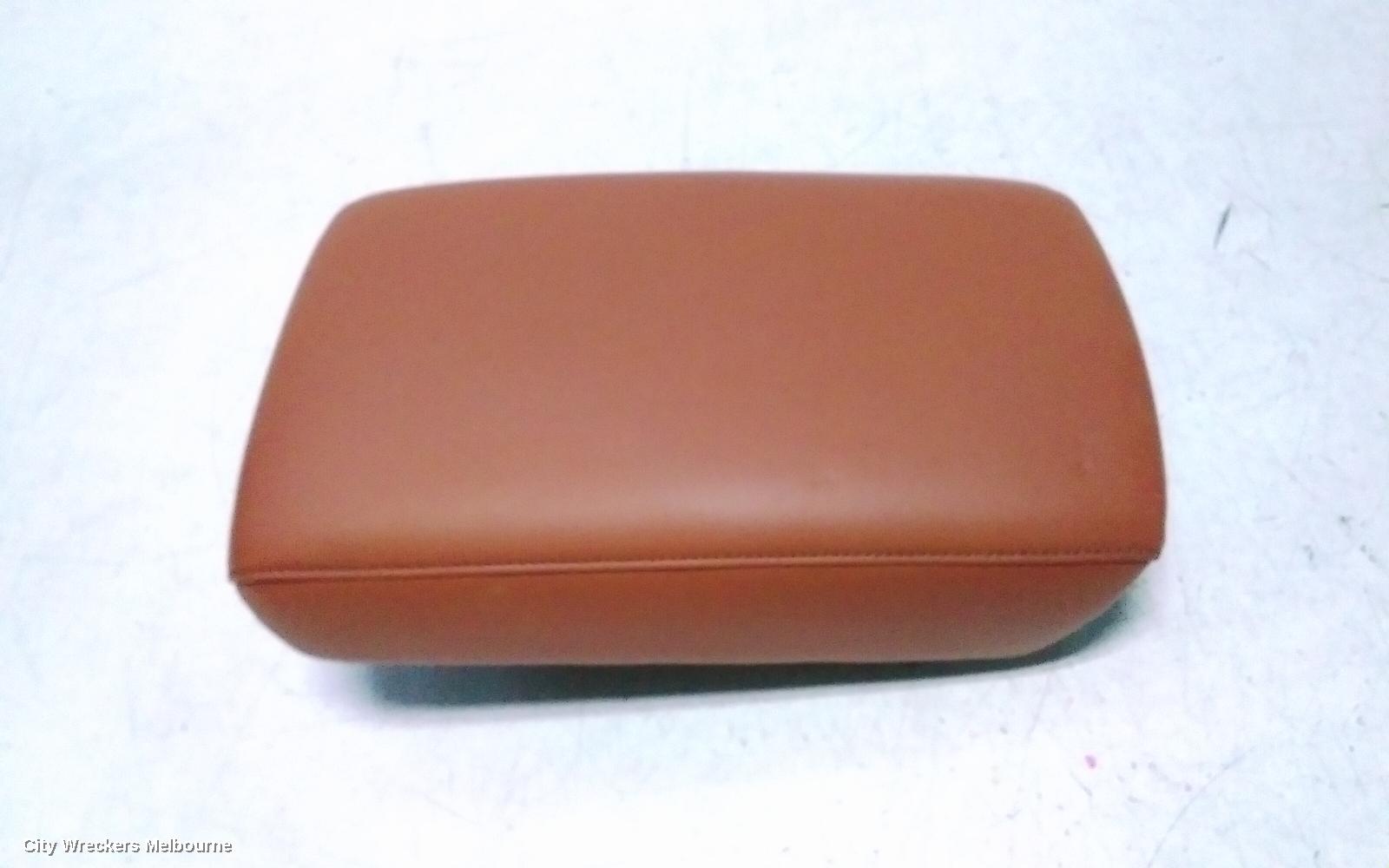 MITSUBISHI OUTLANDER CONSOLE, ZM, CENTRE CONSOLE, NON PHEV TYPE, EXCEED/VRX, W/ ORANGE STITCHING TYPE, 08/2021 ONWARDS