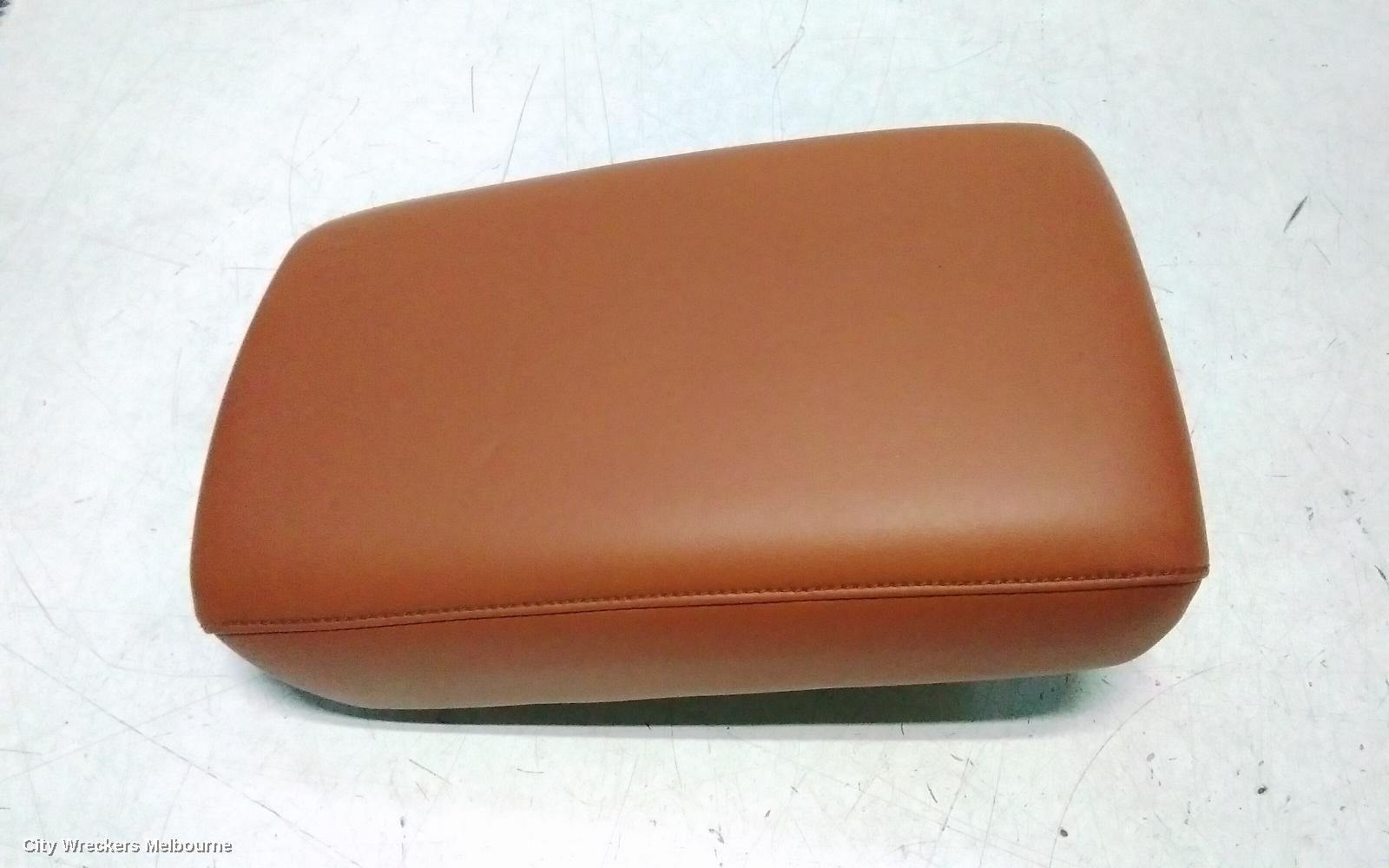 MITSUBISHI OUTLANDER CONSOLE, ZM, CENTRE CONSOLE, NON PHEV TYPE, EXCEED/VRX, W/ ORANGE STITCHING TYPE, 08/2021 ONWARDS