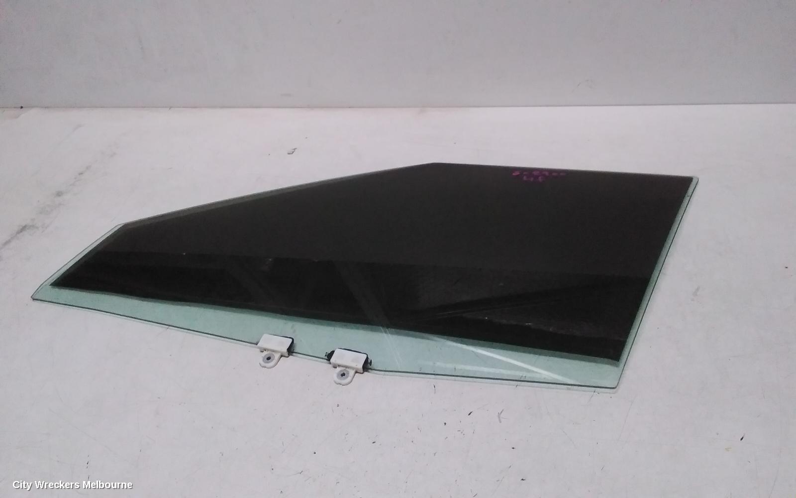 MITSUBISHI OUTLANDER LEFT FRONT DOOR WINDOW, ZM, 08/2021 ONWARDS