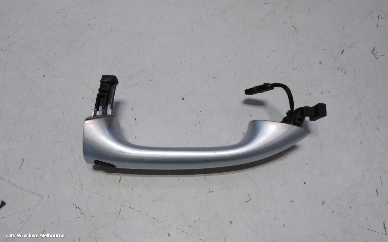 MERCEDES GL CLASS DOOR HANDLE, X164, LH FRONT, OUTER, 10/2006 - 11/2012