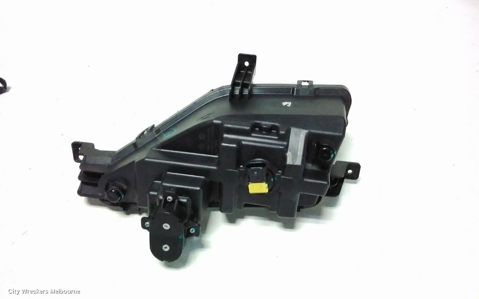 LDV DELIVER 9 RIGHT INDICATOR/FOG/SIDE, BUMPER FOGLAMP,  07/2020 ONWARDS
